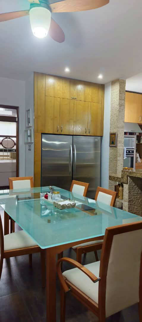 Casa Recientemente Reformada en Zona Alta del Marqués
